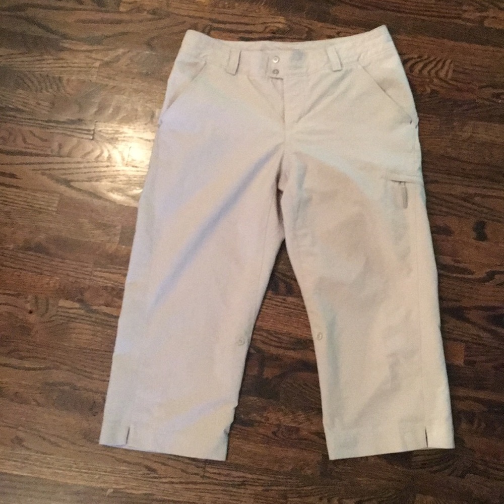 Columbia Capri/shorts.  Great for travel